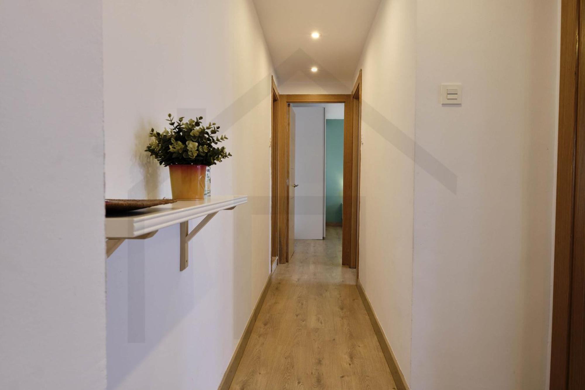 Campoamor Centro - Coqueto Con Wifi. *